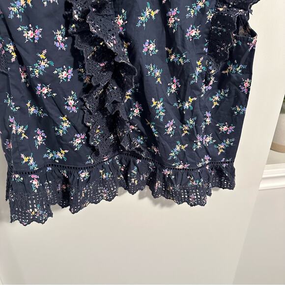 NWT GAP Navy Blue Floral Ruffle Eyelet Top Medium - Picture 8 of 12